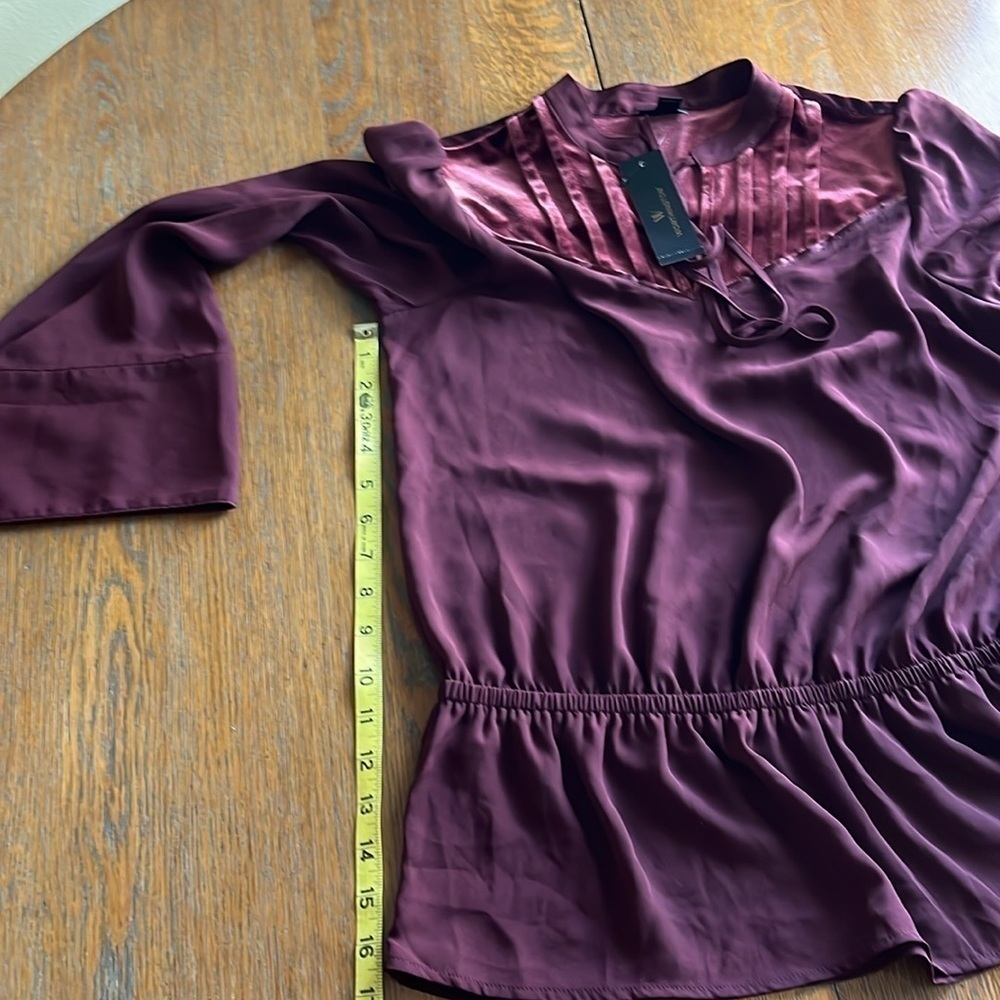 NWT Worthington Blouse Red Velvet Long Bell Sleeves Elastic Waist Size Medium - Picture 11 of 16